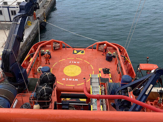 Lee más sobre el artículo Calibración de aguja magistral en buque de salvamento Marítimo Madrid